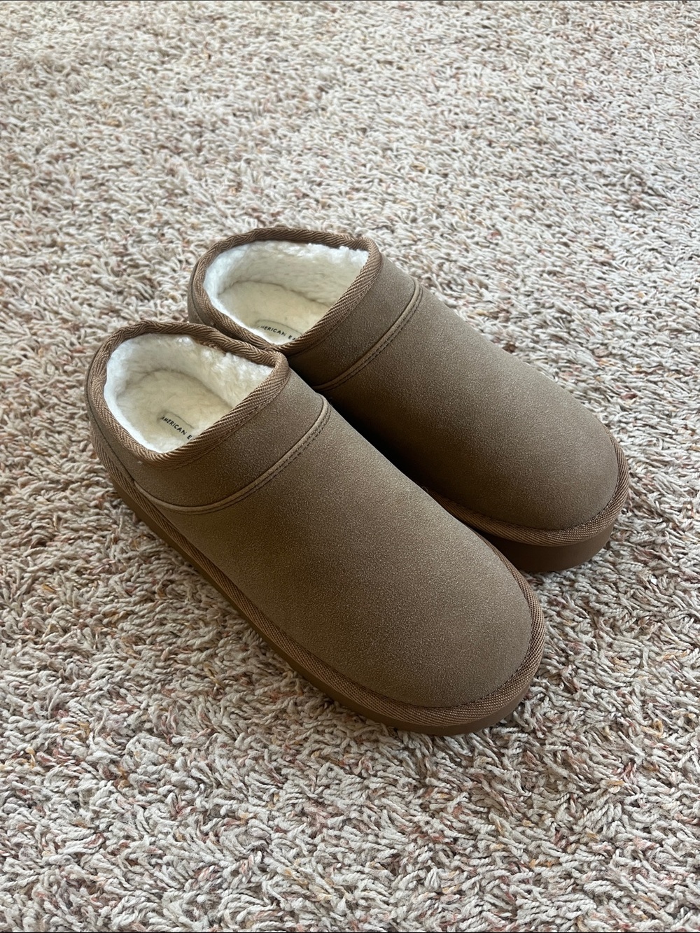 Women’s American Eagle Slip-On Sherpa Lined Clog